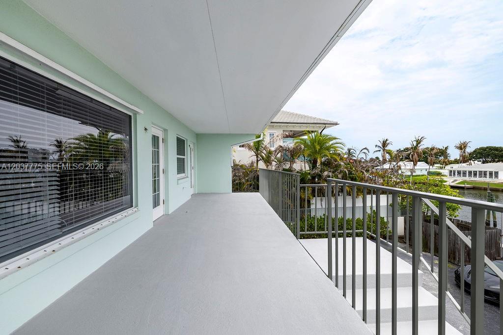 23 Royal Palm Point B Property Photo 8