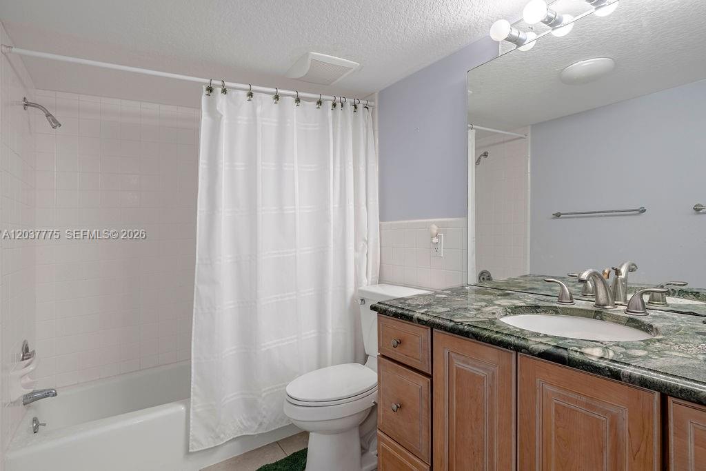 23 Royal Palm Point B Property Photo 20