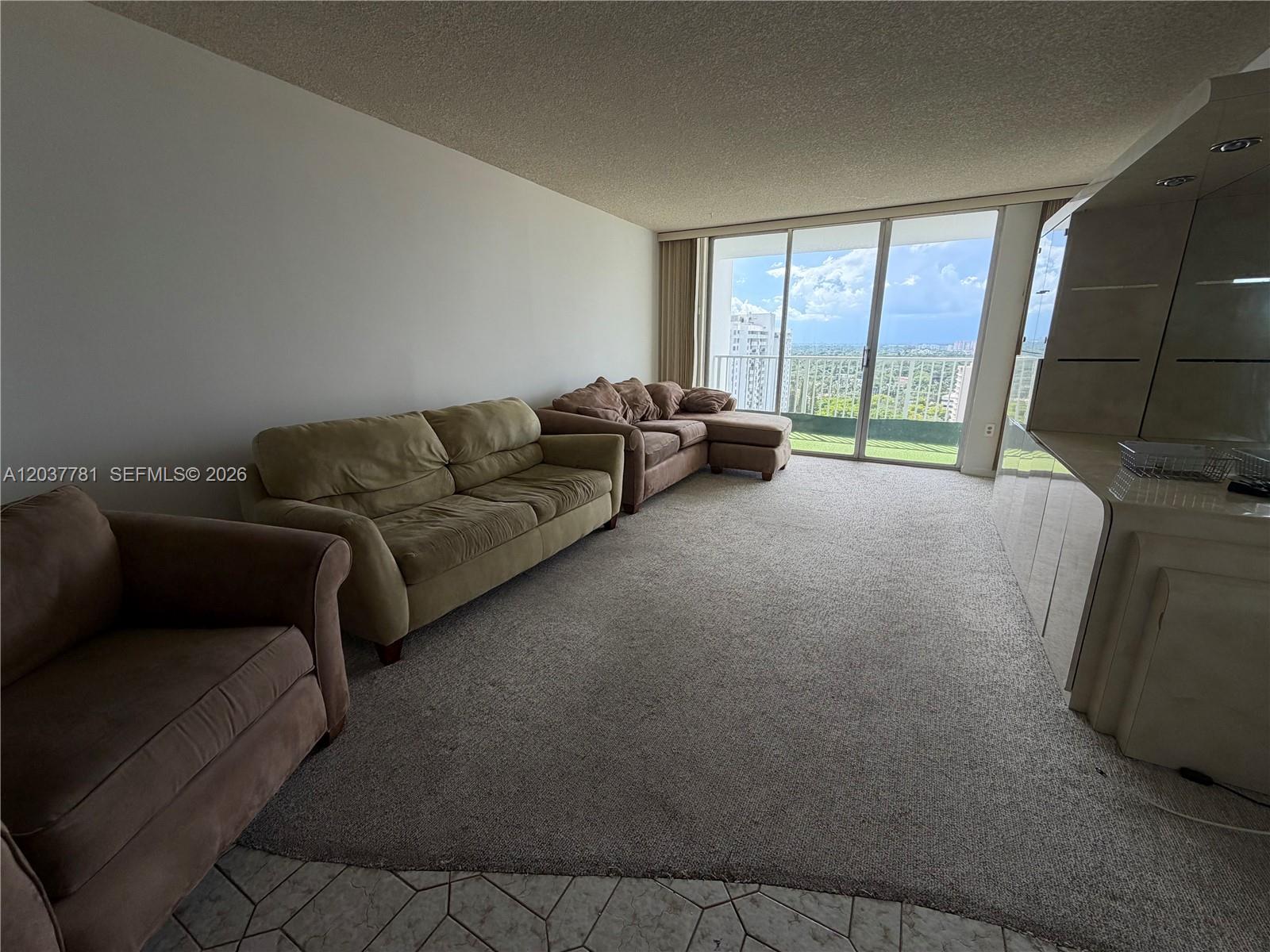 2801 Ne 183rd Street 2107w Property Photo 9