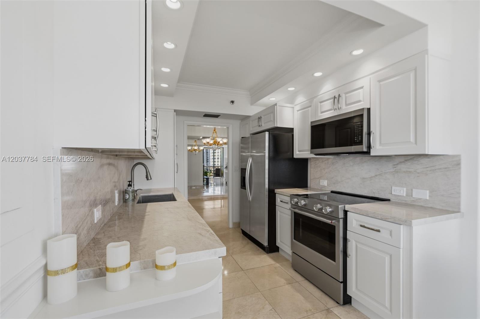 20191 E Country Club Drive 803 Property Photo 5