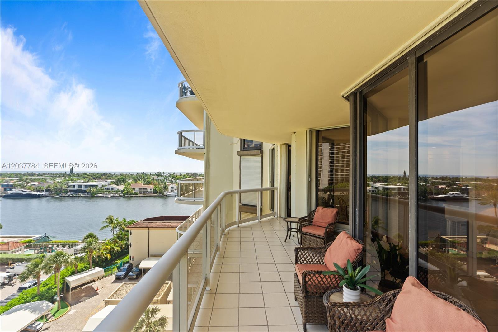 20191 E Country Club Drive 803 Property Photo 7