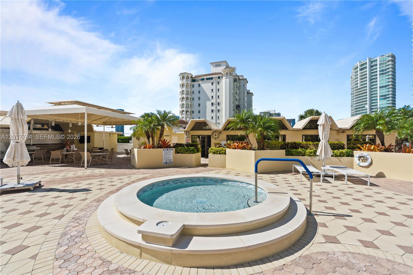 20191 E Country Club Drive 803 Property Photo 54