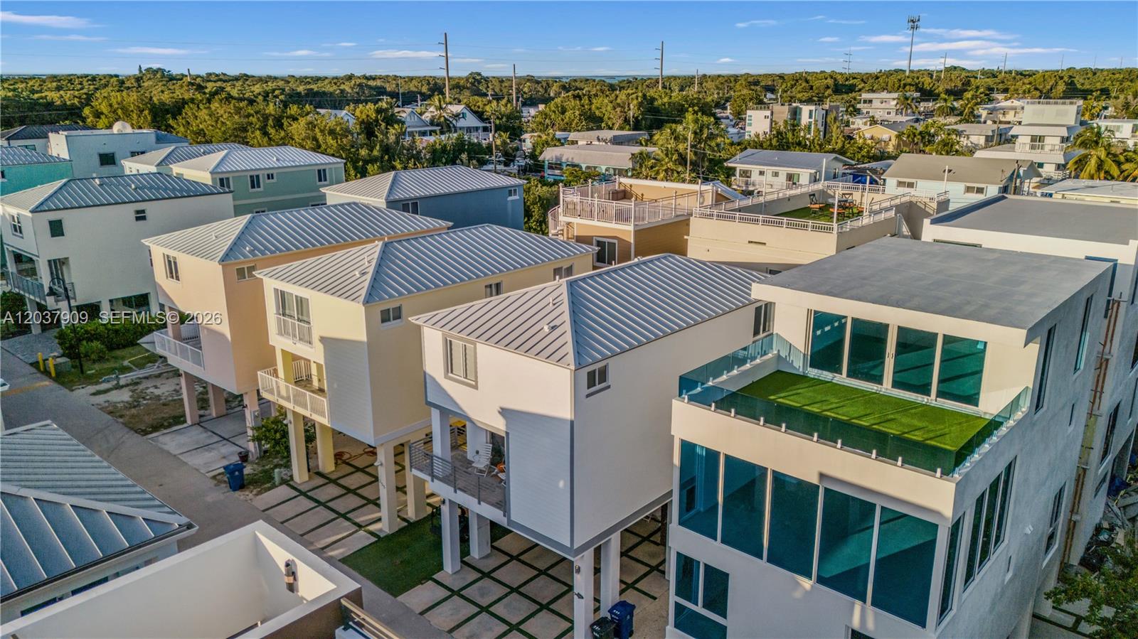 94825 Overseas 254 Property Photo 37
