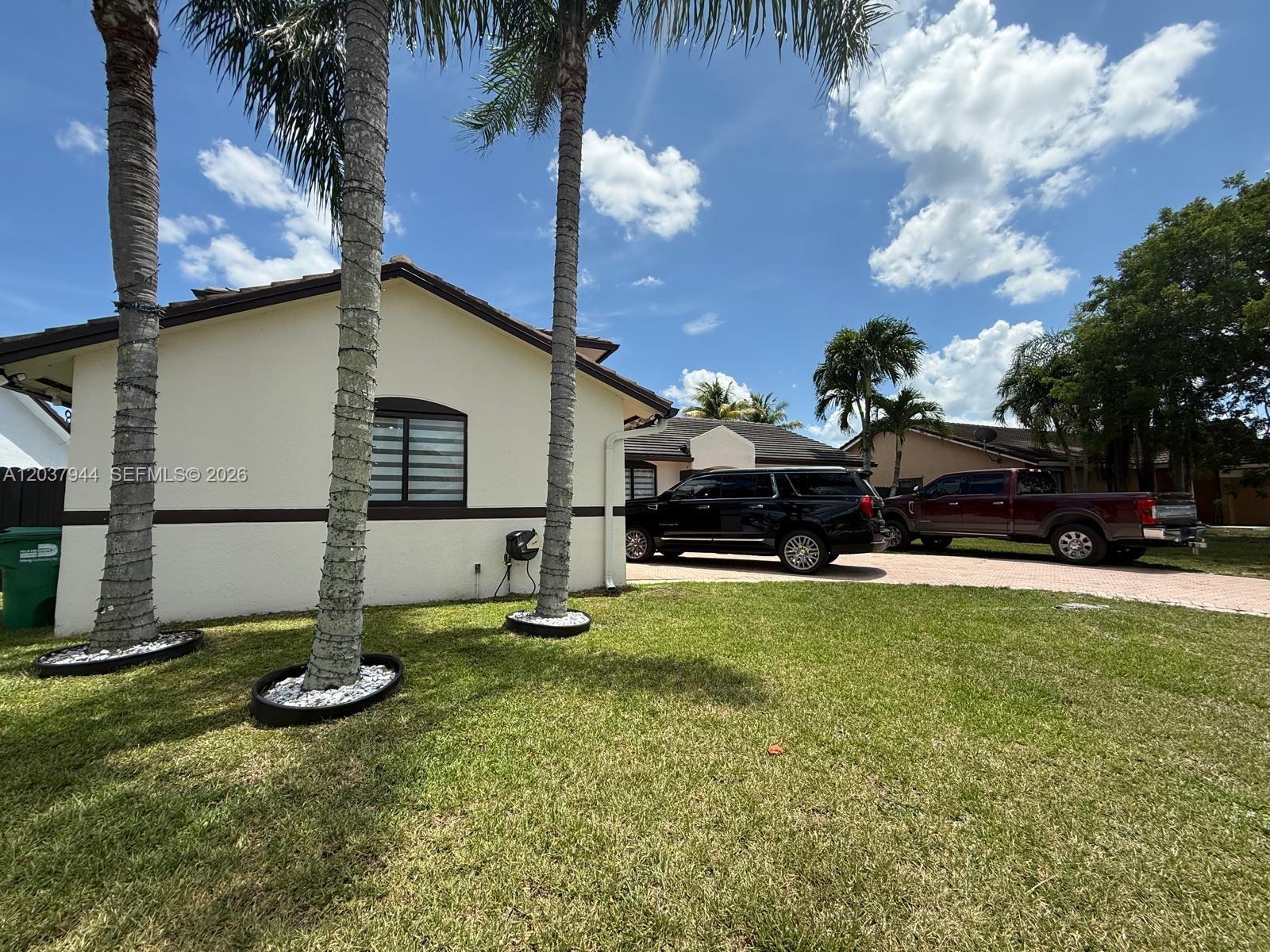 14832 Sw 169th Lane Property Photo 5