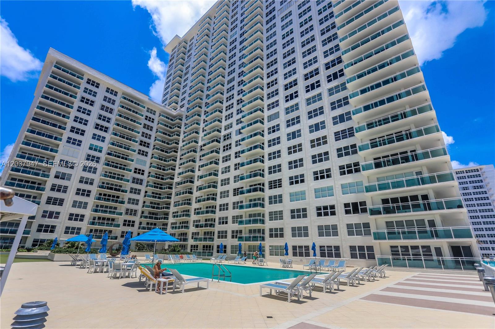 3900 Galt Ocean Drive 403 Property Photo 1