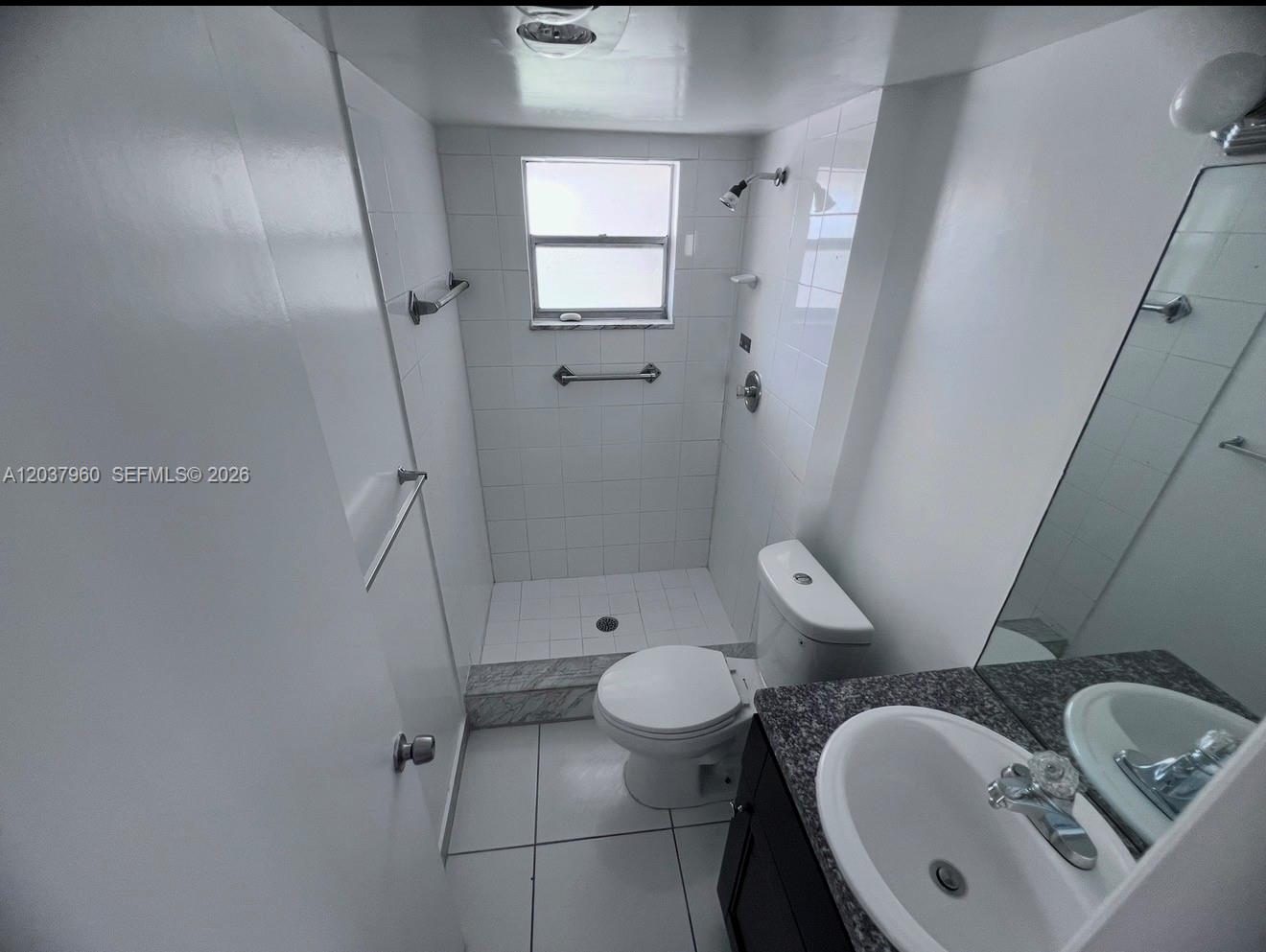 2430 Sw 81st Avenue 408 Property Photo 9