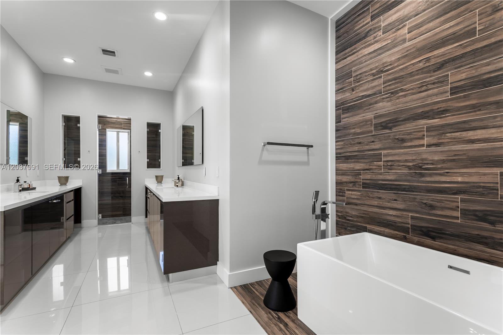 11900 Griffing Boulevard Property Photo 29