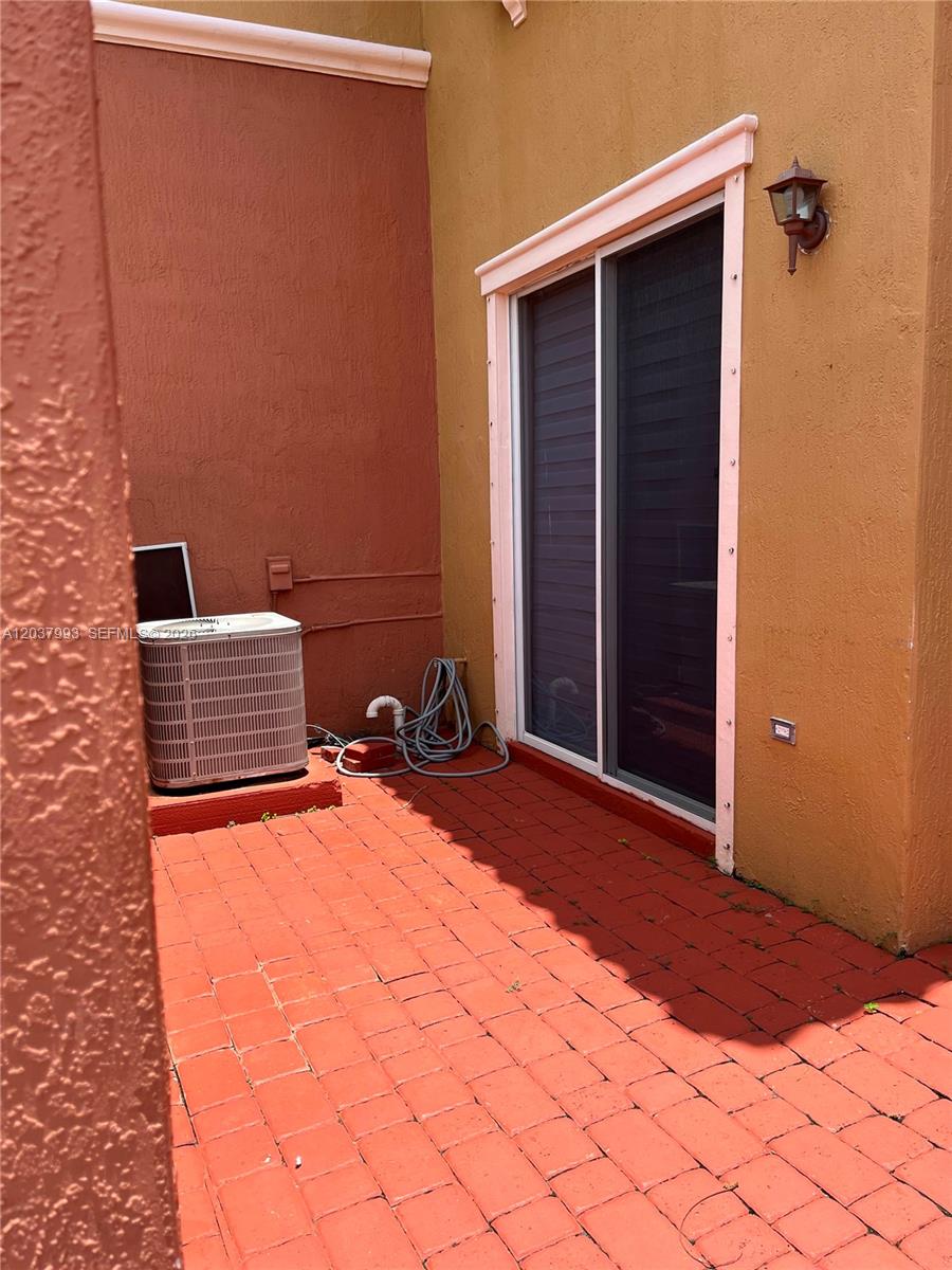 A12037993 Property Photo 5