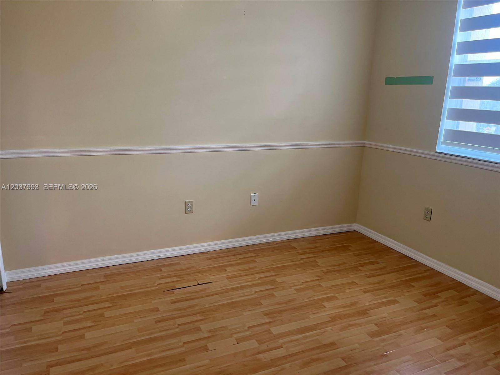 A12037993 Property Photo 7