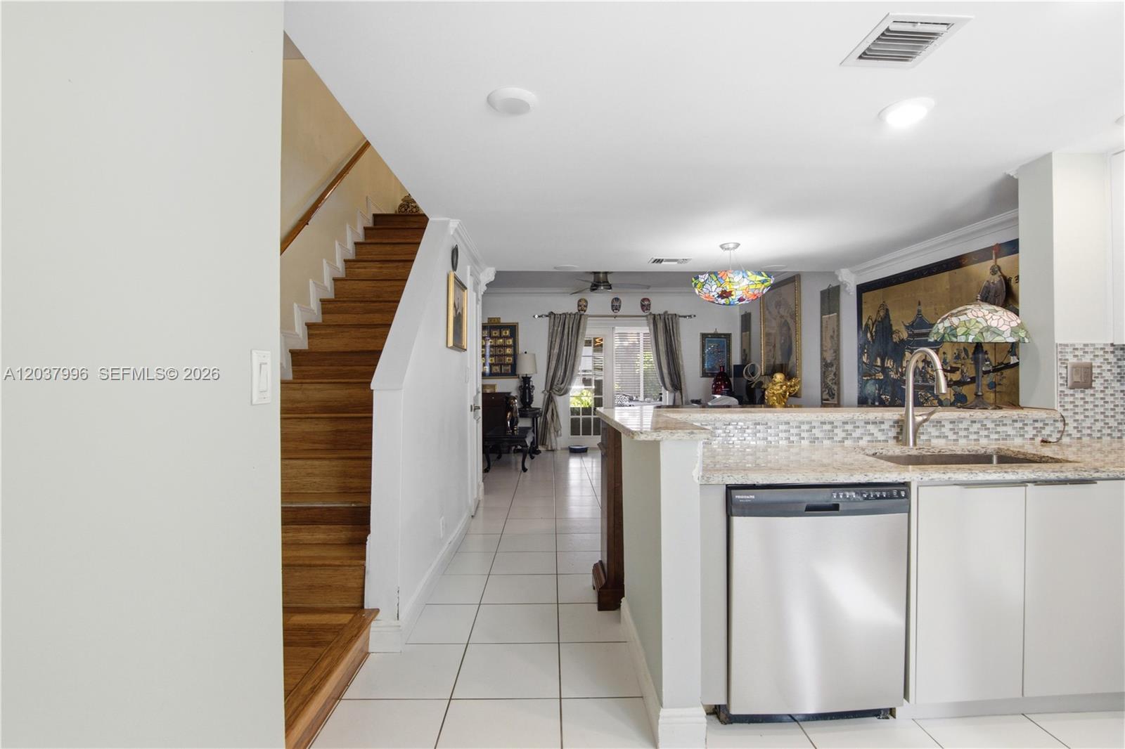 A12037996 Property Photo 5