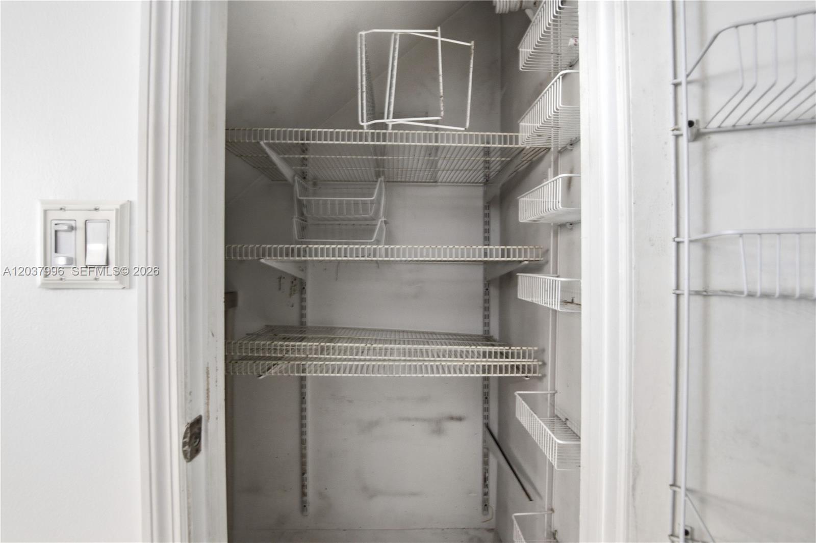 A12037996 Property Photo 17
