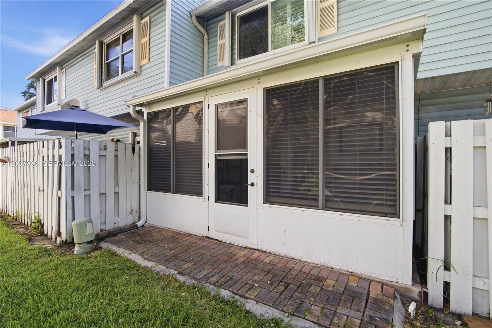 A12037996 Property Photo 20