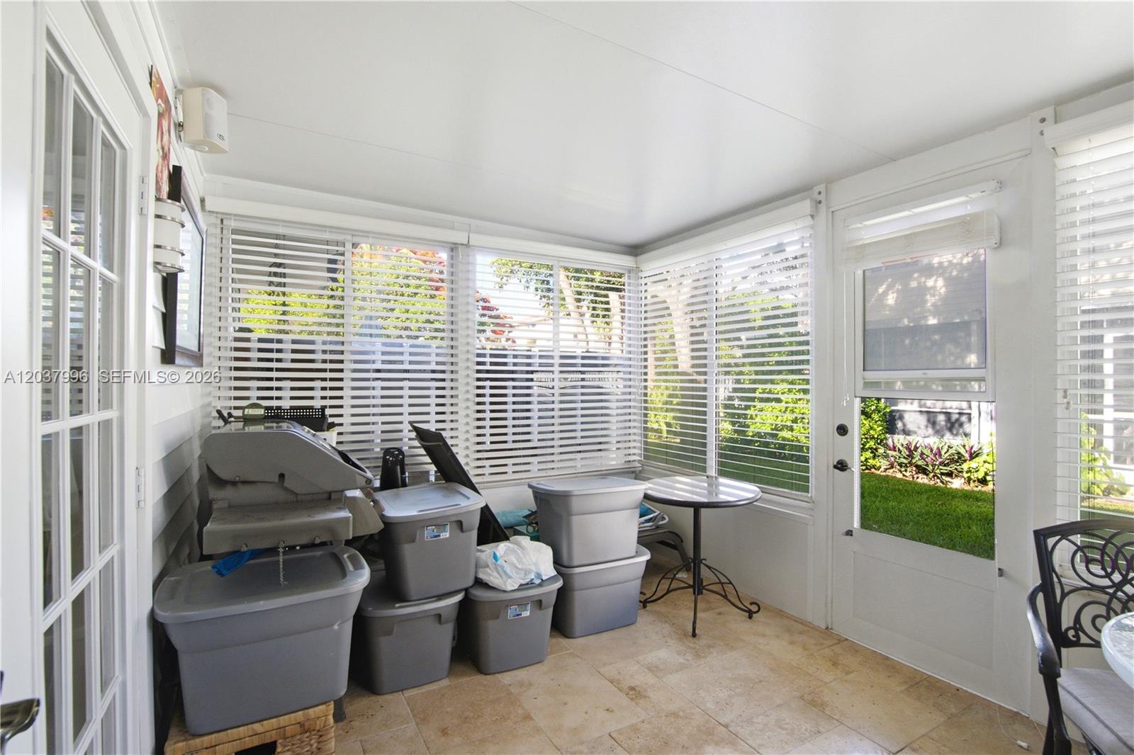 A12037996 Property Photo 21