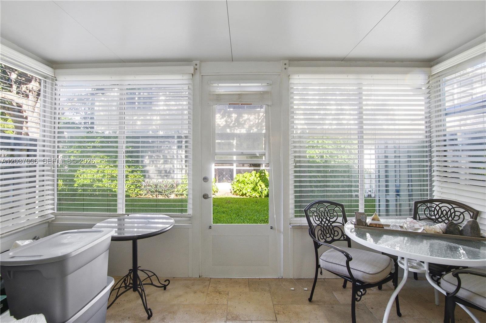 A12037996 Property Photo 22