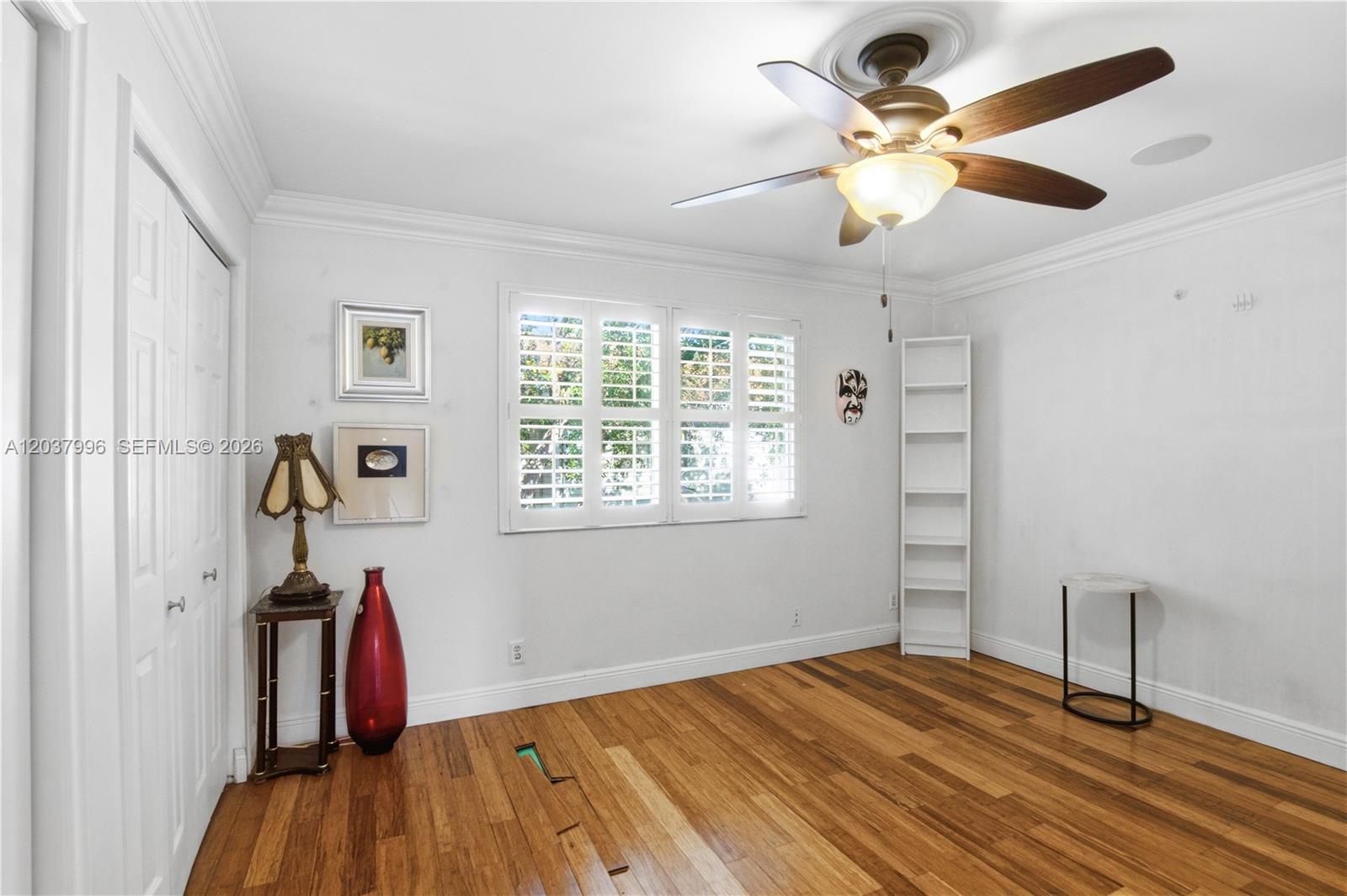 A12037996 Property Photo 27