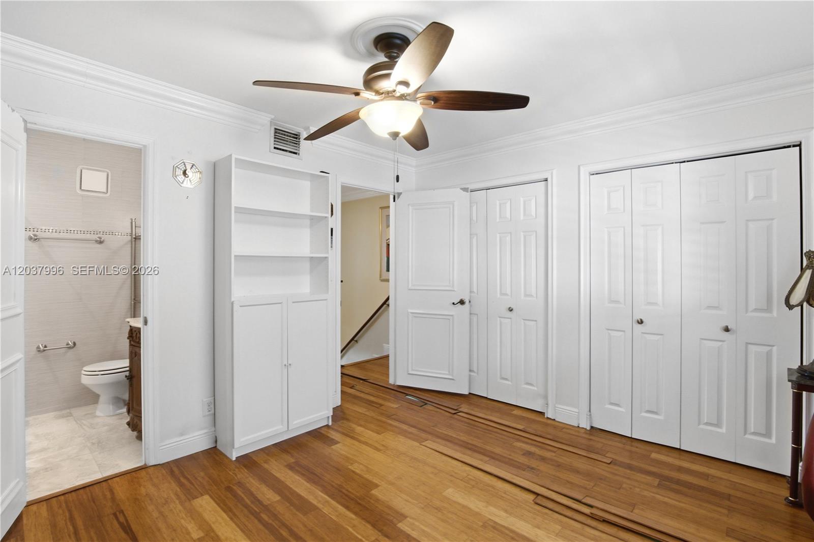 A12037996 Property Photo 28