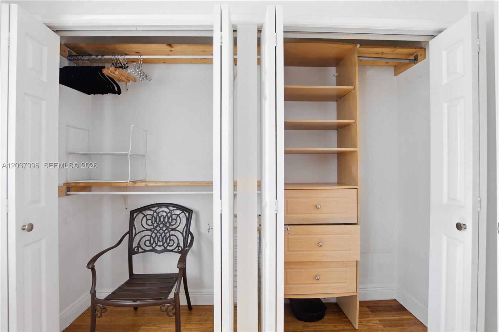 A12037996 Property Photo 34