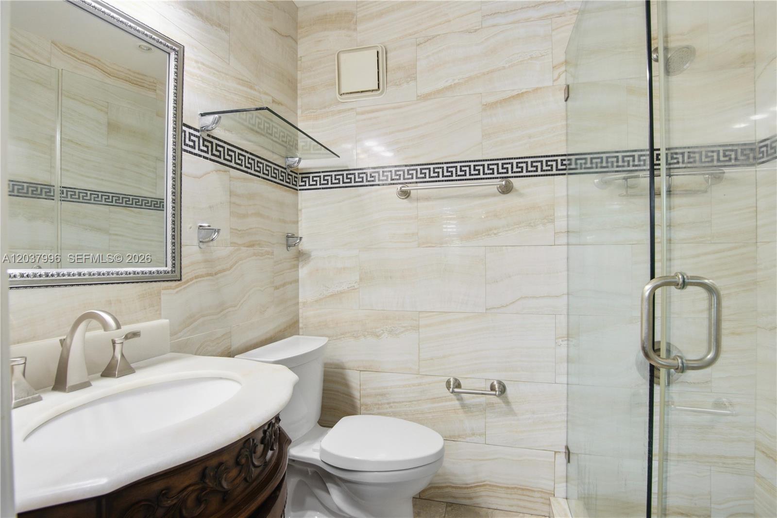 A12037996 Property Photo 36