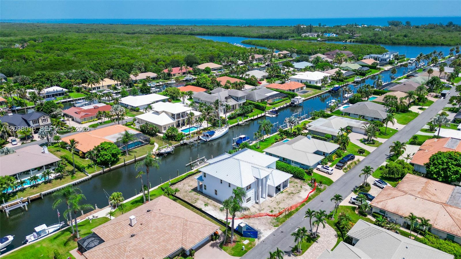 8967 Se Star Island Way Property Photo 1