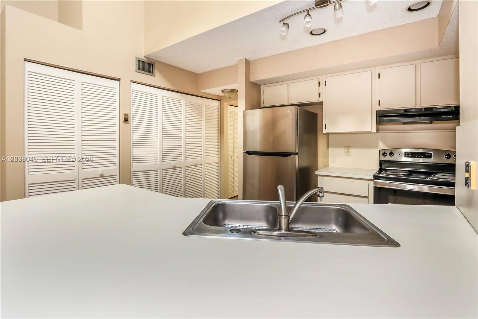 444 Se 14th Street Property Photo 12