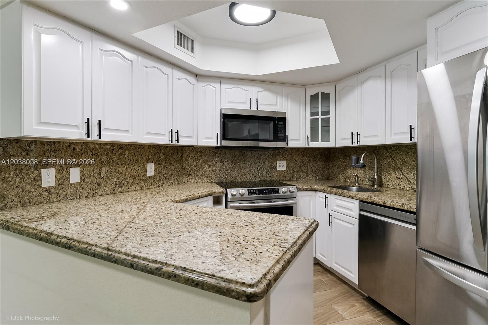 8205 Lake Drive 103 Property Photo 1