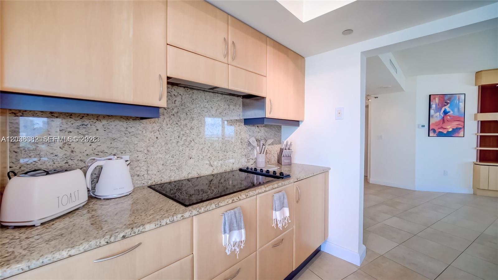 1455 Ocean Drive 902 Property Photo 14