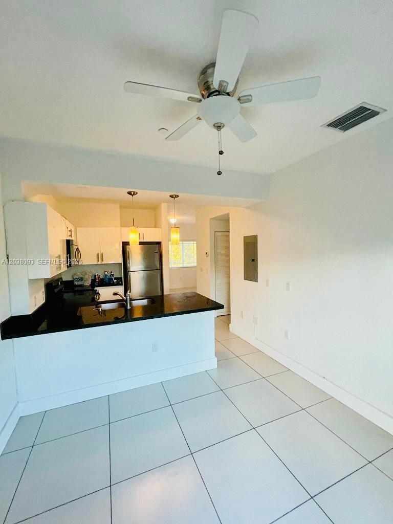 106 Se 9th Court 201 Property Photo 8