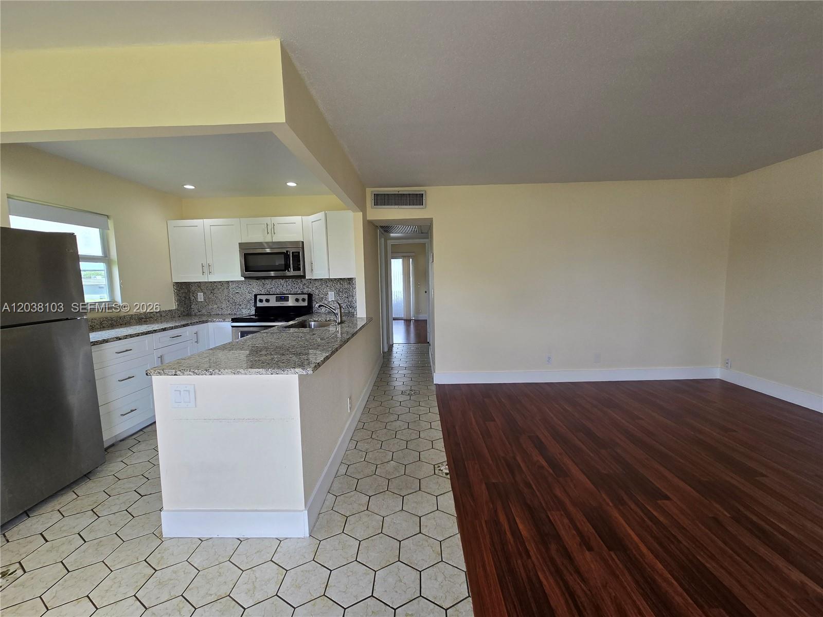 121 Saxony C 121 Property Photo 10