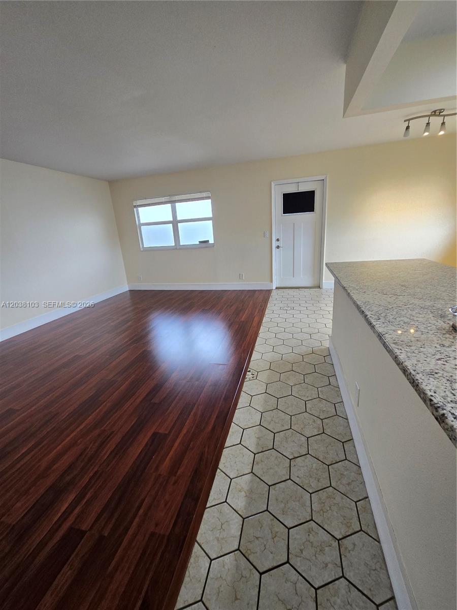 121 Saxony C 121 Property Photo 36