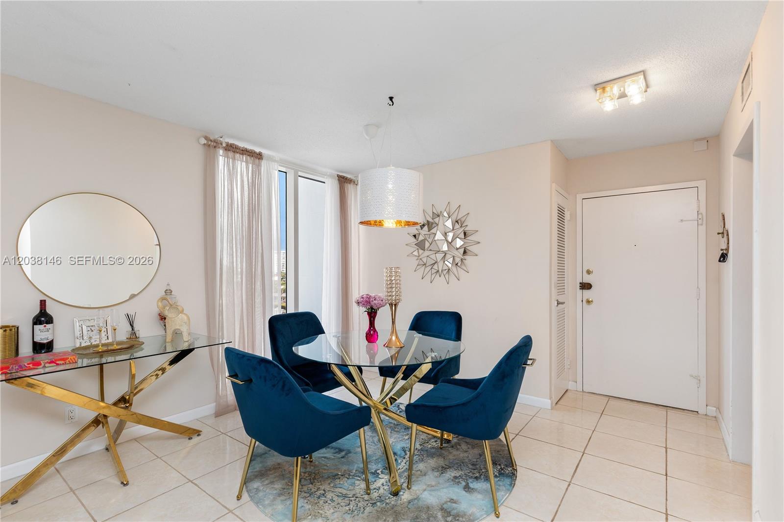 2030 S Ocean Drive 307 Property Photo 2