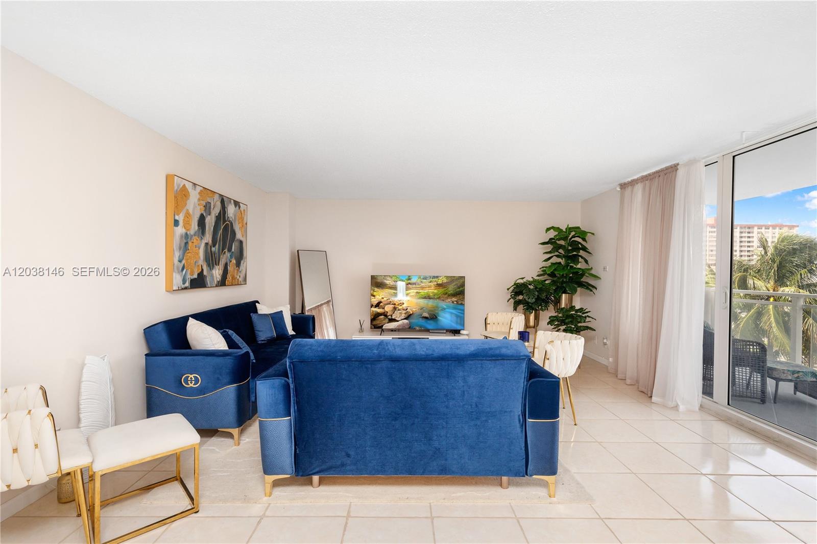2030 S Ocean Drive 307 Property Photo 3