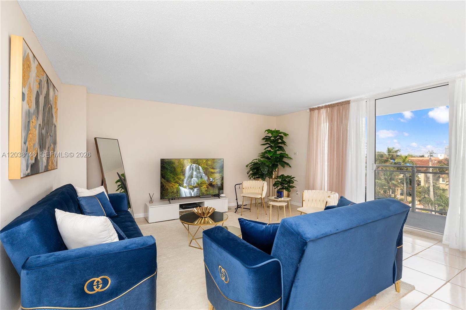 2030 S Ocean Drive 307 Property Photo 4