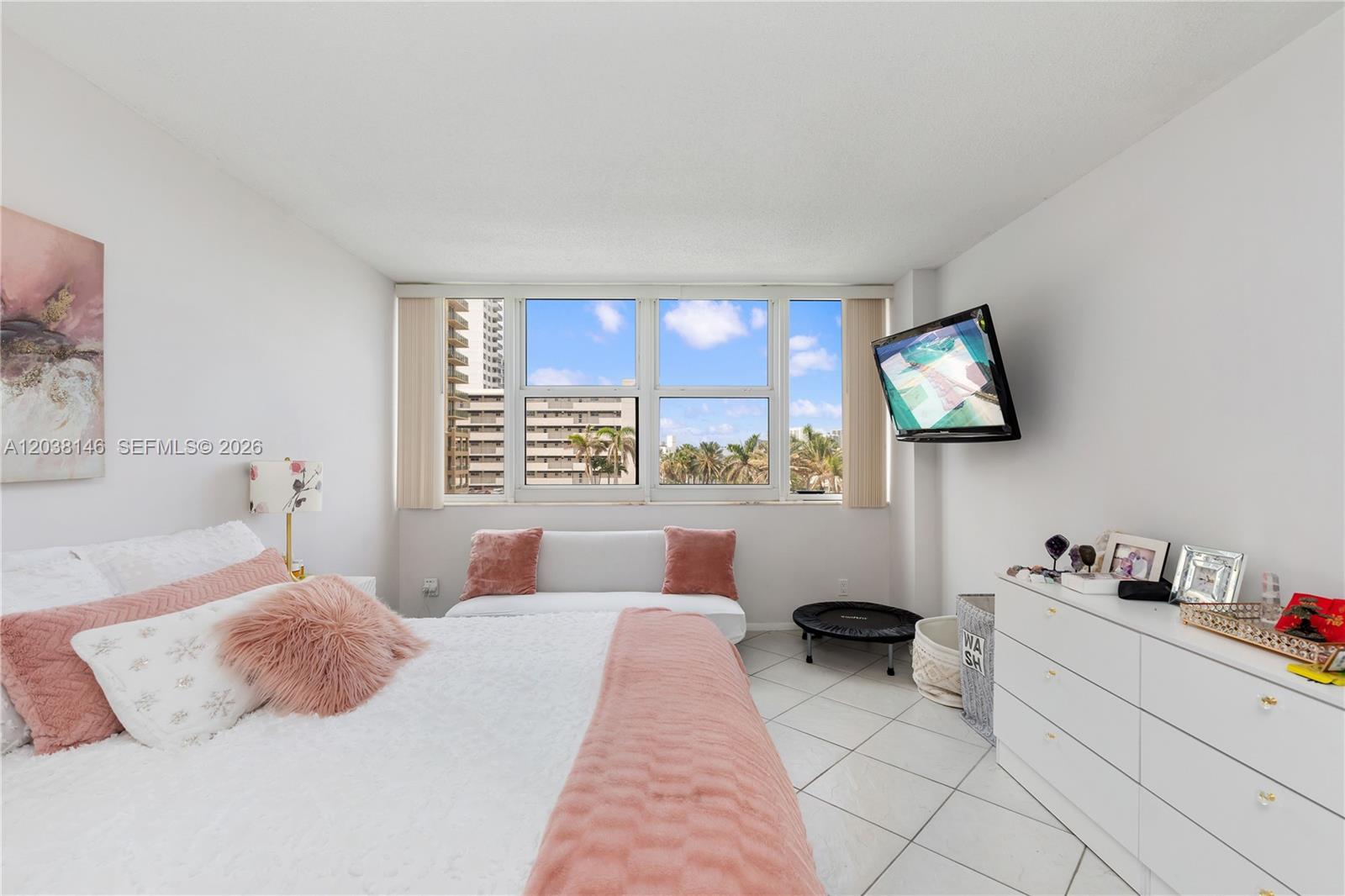 2030 S Ocean Drive 307 Property Photo 16