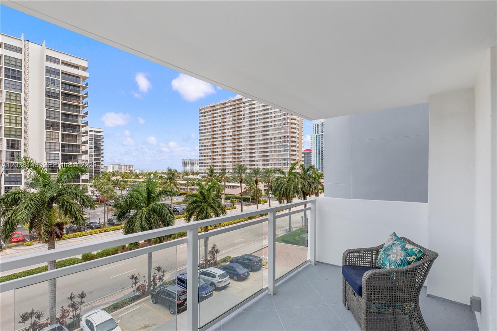 2030 S Ocean Drive 307 Property Photo 24