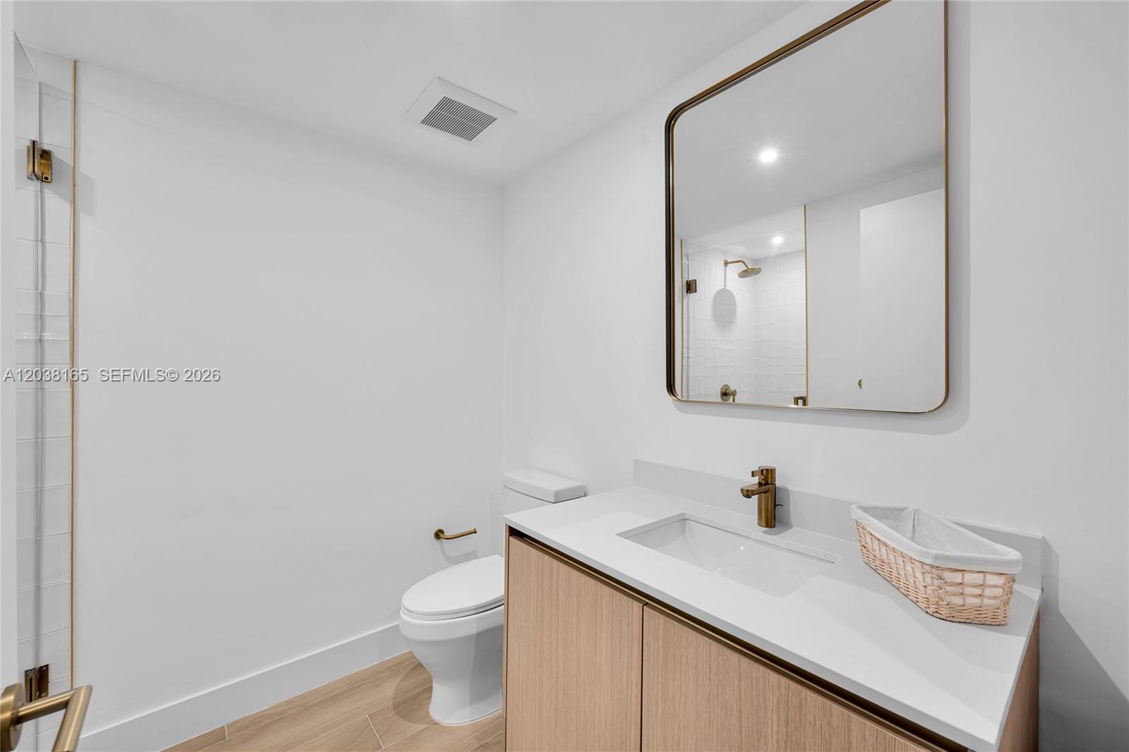 90 Ne 32nd Street 406 Property Photo 12