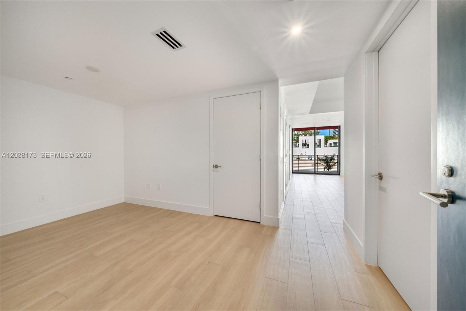 90 32 503 Property Photo 5