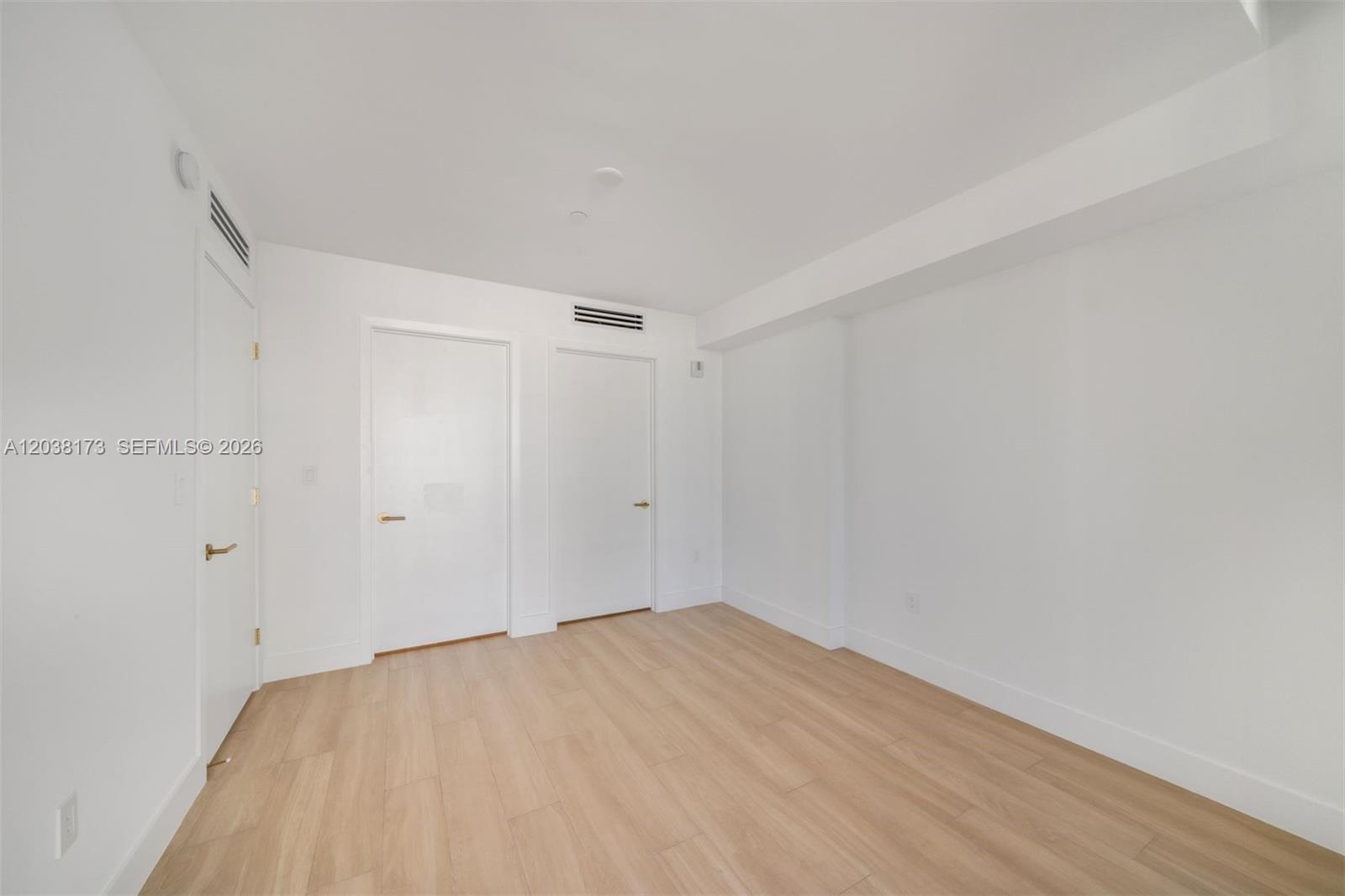 90 32 503 Property Photo 16