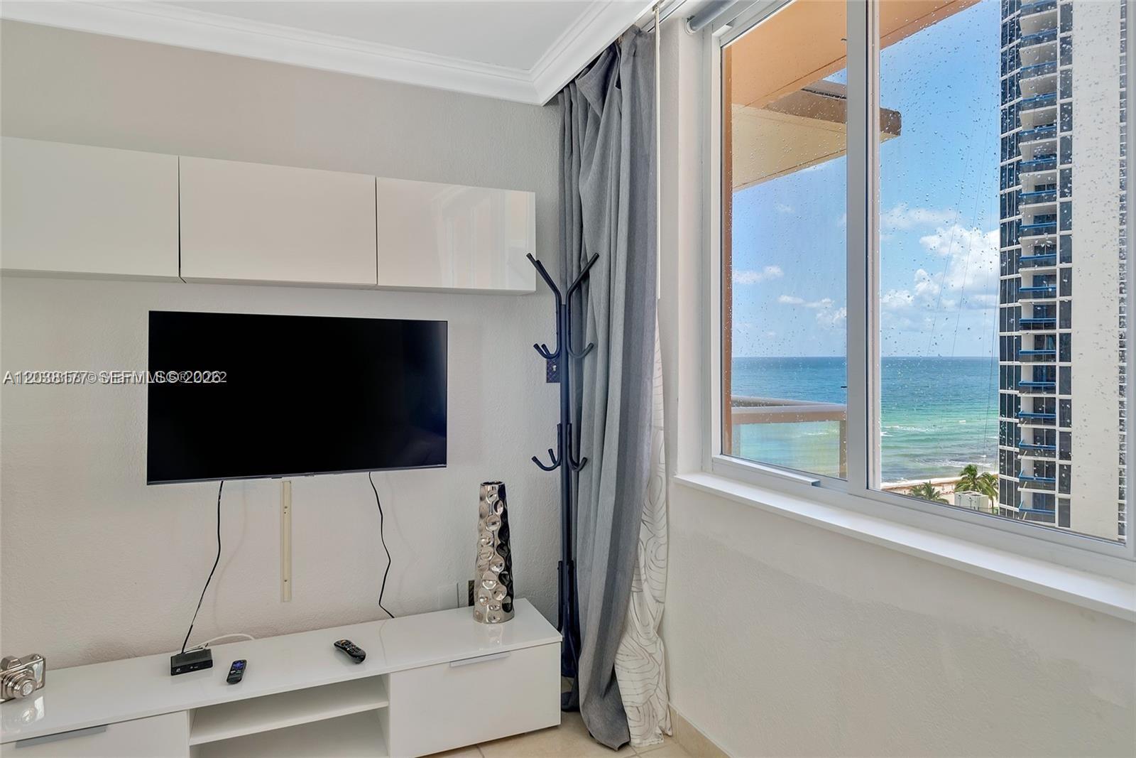 19201 Collins Avenue 1001 Property Photo 18