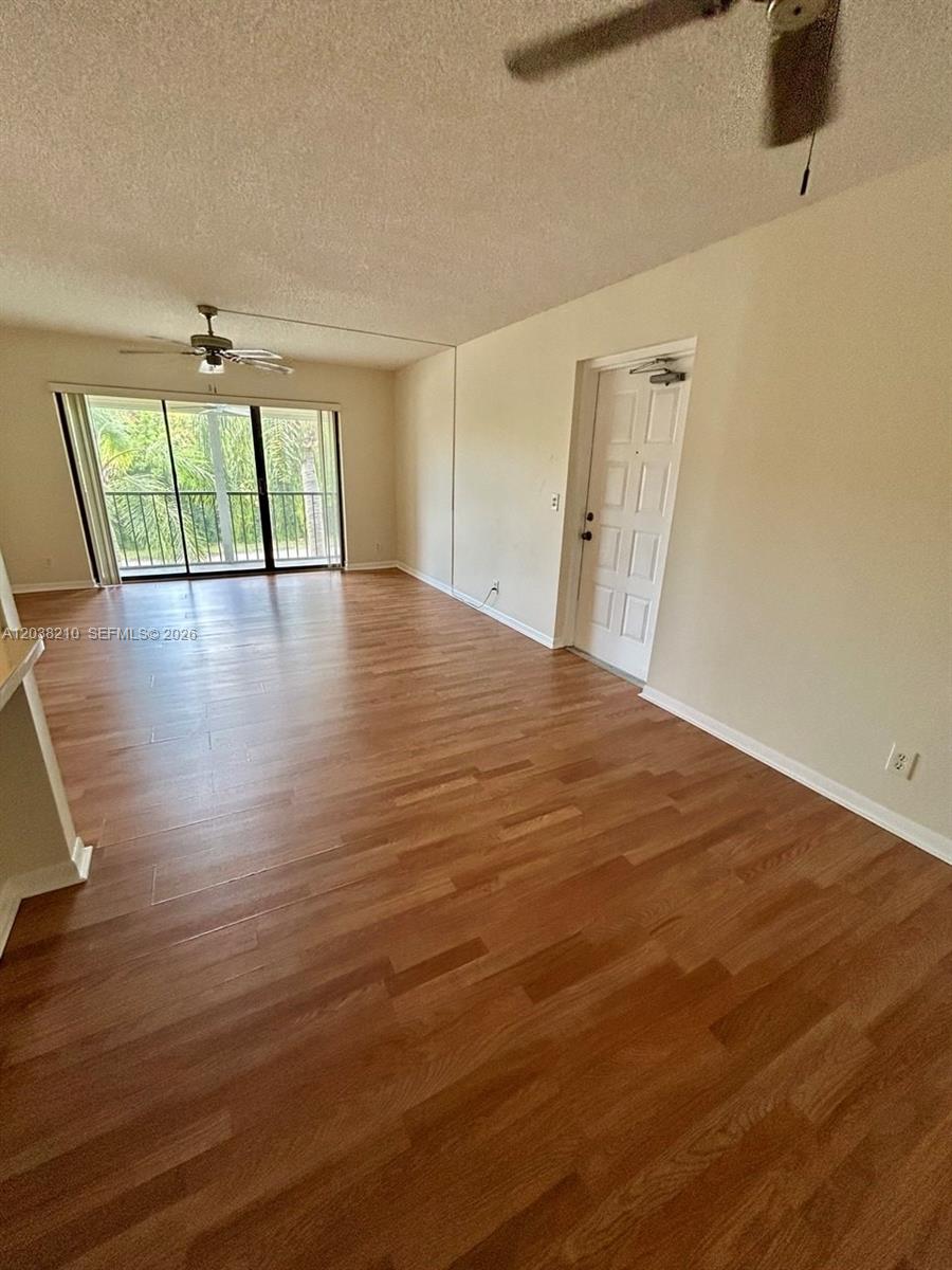 1113 Green Pine Boulevard H2 Property Photo 2
