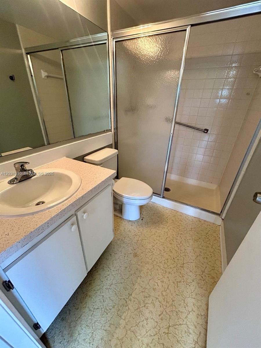 1113 Green Pine Boulevard H2 Property Photo 10