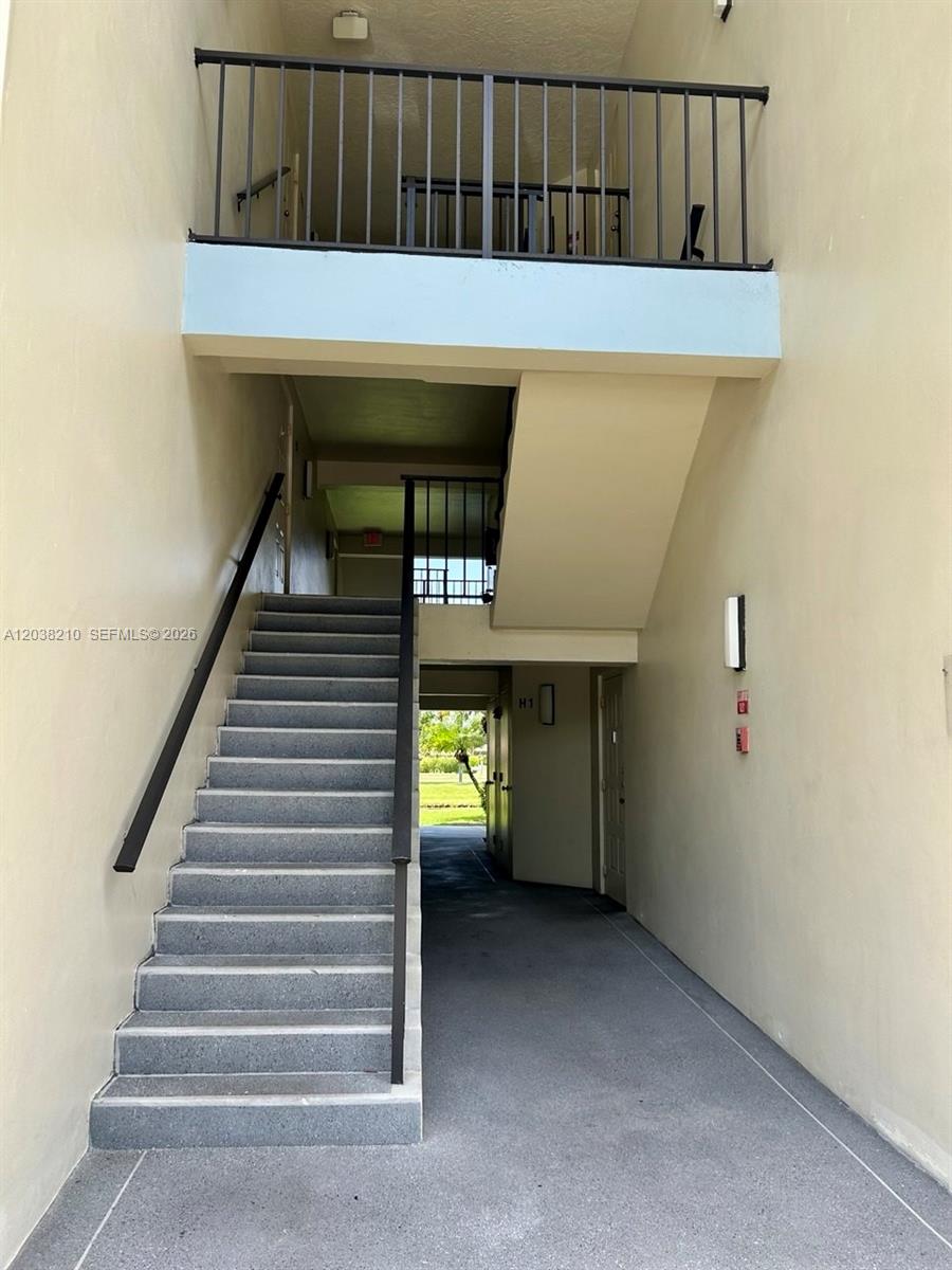 1113 Green Pine Boulevard H2 Property Photo 13