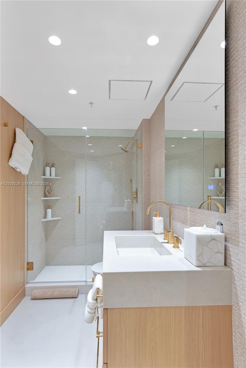 9201 Collins Avenue 422 Property Photo 82