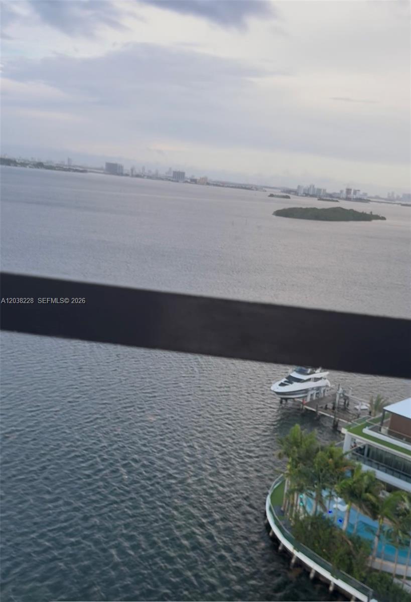 11930 N Bayshore Drive Ph-8 Property Photo 1