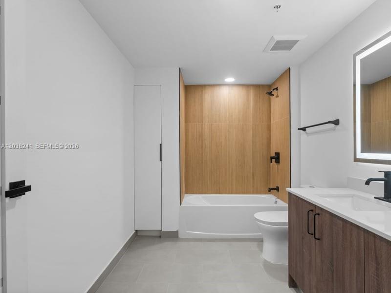2479 Ne 192nd Street 308 Property Photo 12