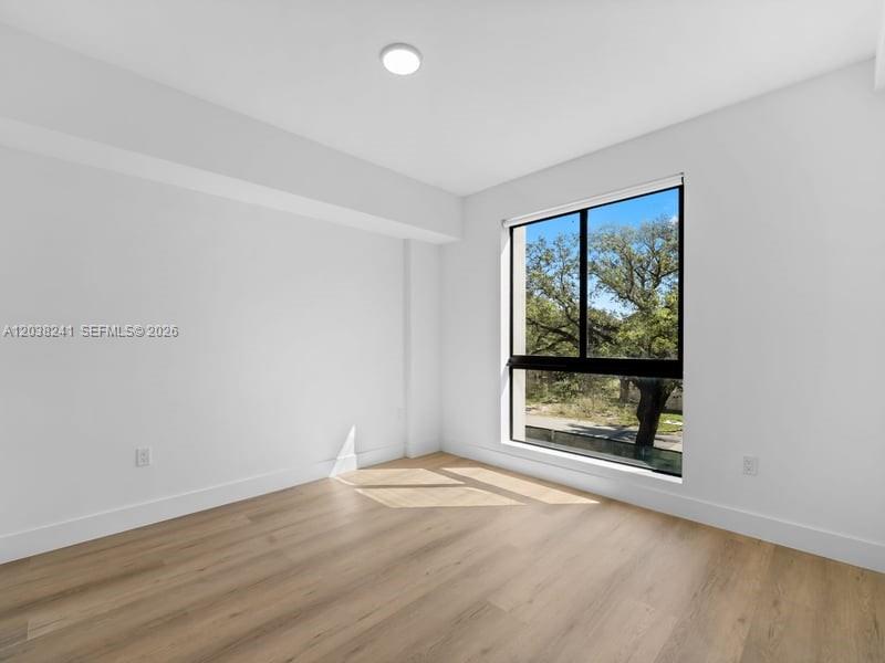 2479 Ne 192nd Street 308 Property Photo 17