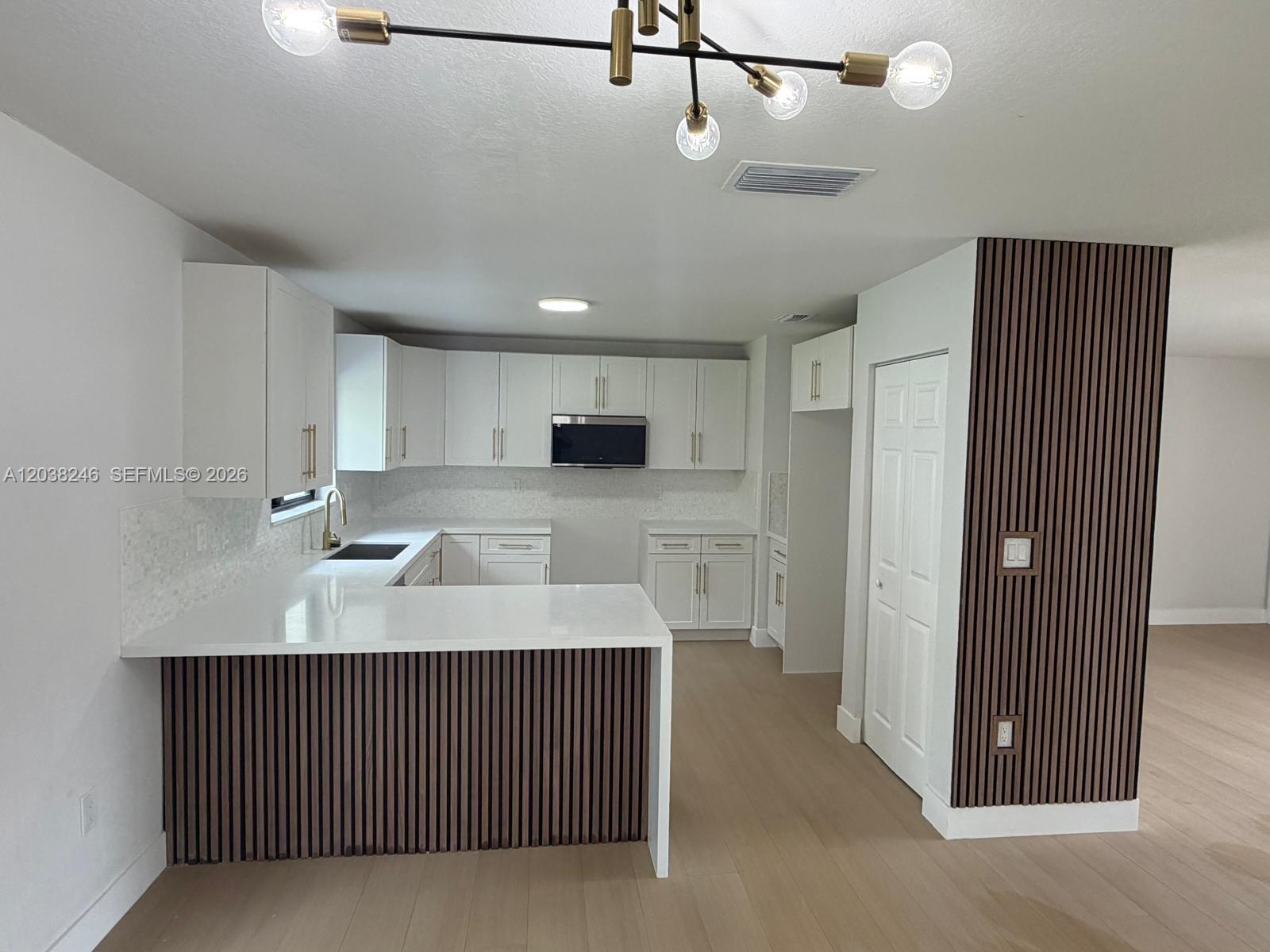 A12038246 Property Photo 3