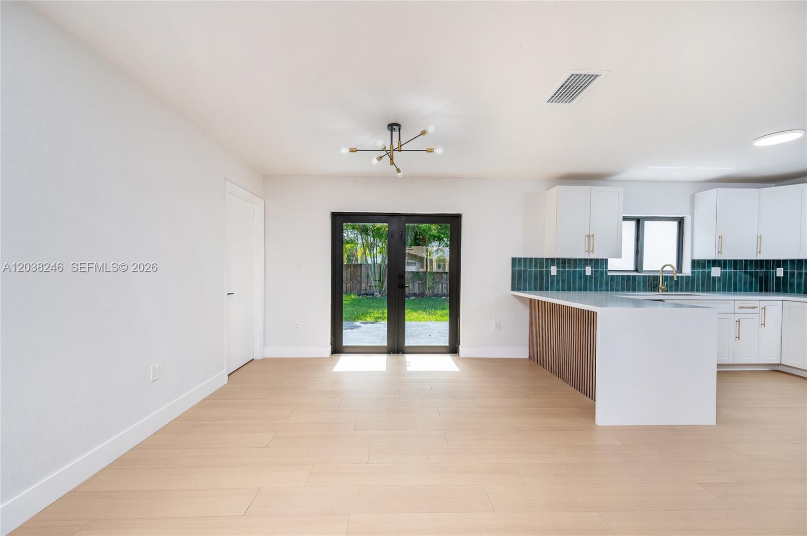 A12038246 Property Photo 14