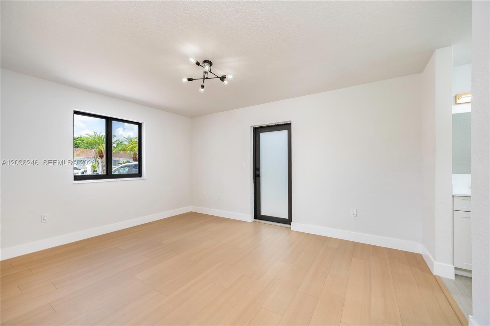 A12038246 Property Photo 22