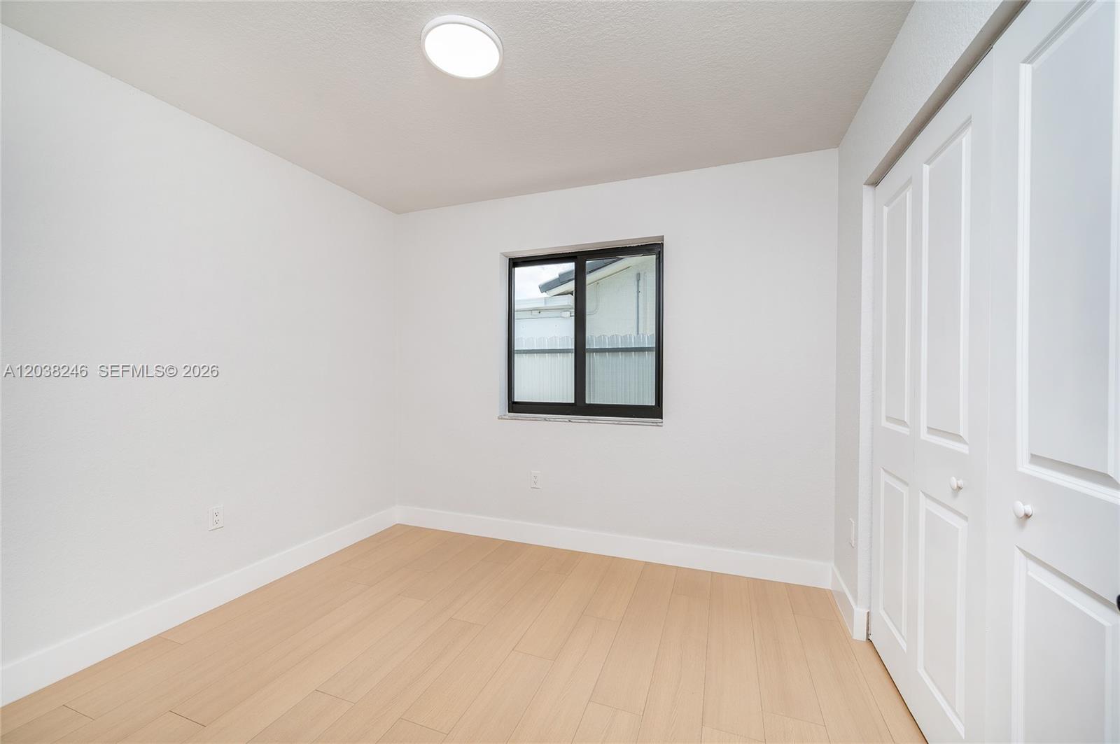 A12038246 Property Photo 34