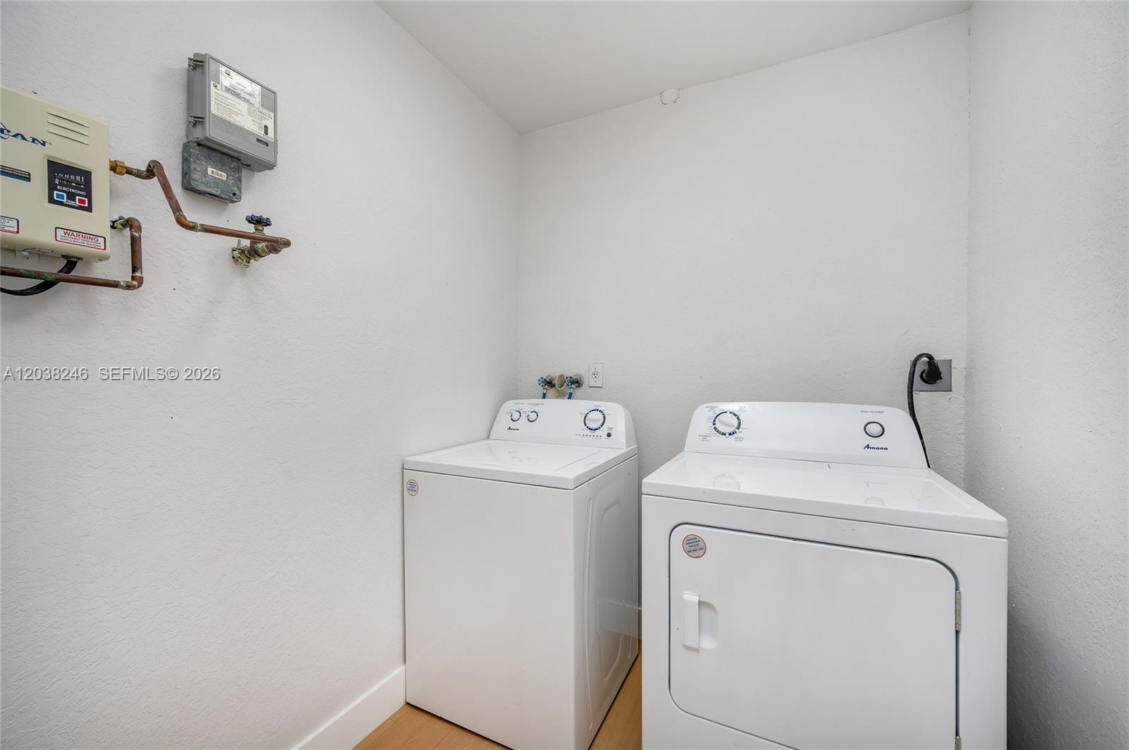 A12038246 Property Photo 43